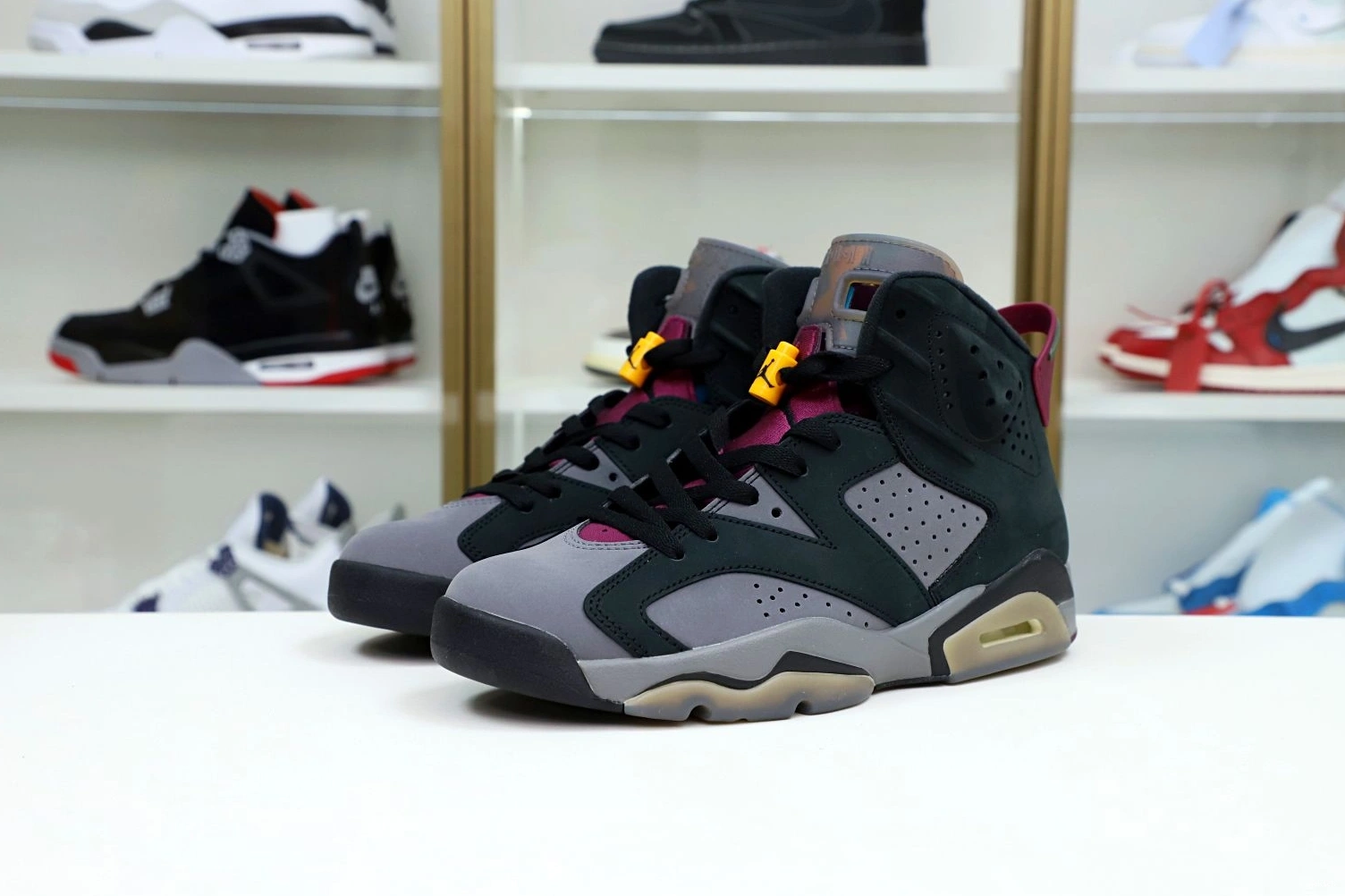 6 JORDAN AIR BORDEAUX RETRO 1115